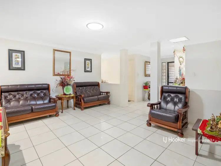 13 Treeline Place, Durack QLD 4077
