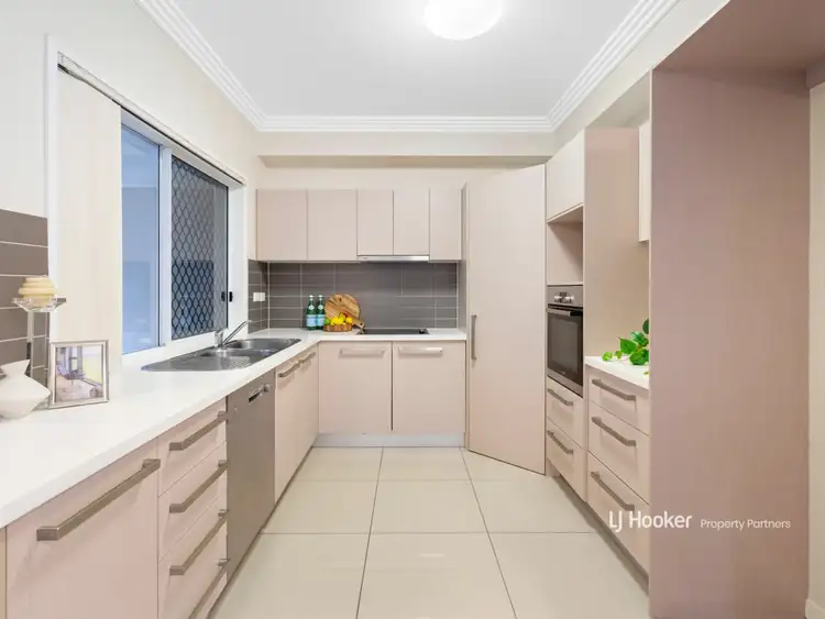 Sixth view of Homely townhouse listing, 3/60 Lakefield Place, Runcorn QLD 4113