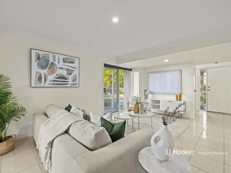 Second view of Homely house listing, 7 Vista Circuit, Runcorn QLD 4113