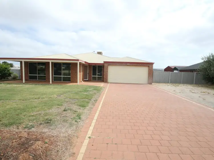 7 Melaleuca Drive