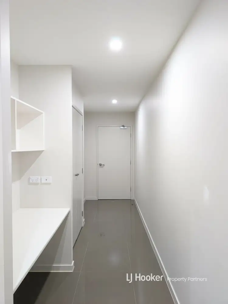 Third view of Homely apartment listing, 1424/1-5 Cremin Street, Upper Mount Gravatt QLD 4122
