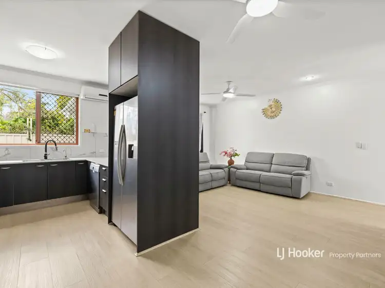 Sixth view of Homely townhouse listing, 3/52 Daw Road, Runcorn QLD 4113