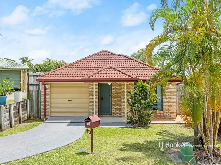 8 Robinson Crescent, Runcorn QLD 4113