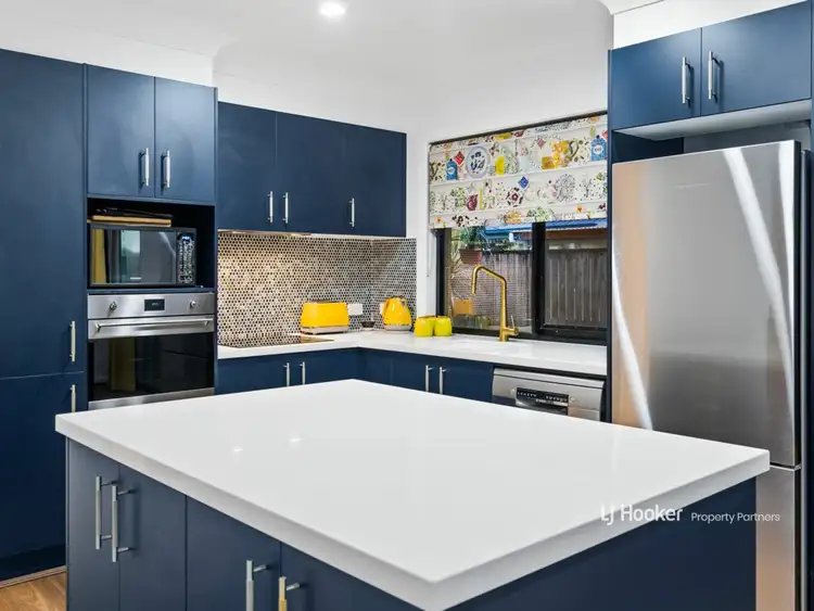 Sixth view of Homely house listing, 3 Golden Ash Court, Sunnybank Hills QLD 4109