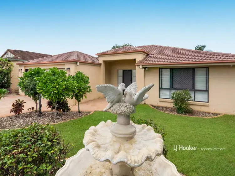 48 Pinedale Crescent