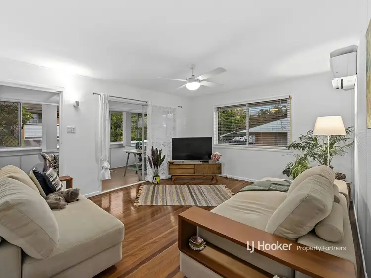 Third view of Homely house listing, 19 Danina Street, Mansfield QLD 4122