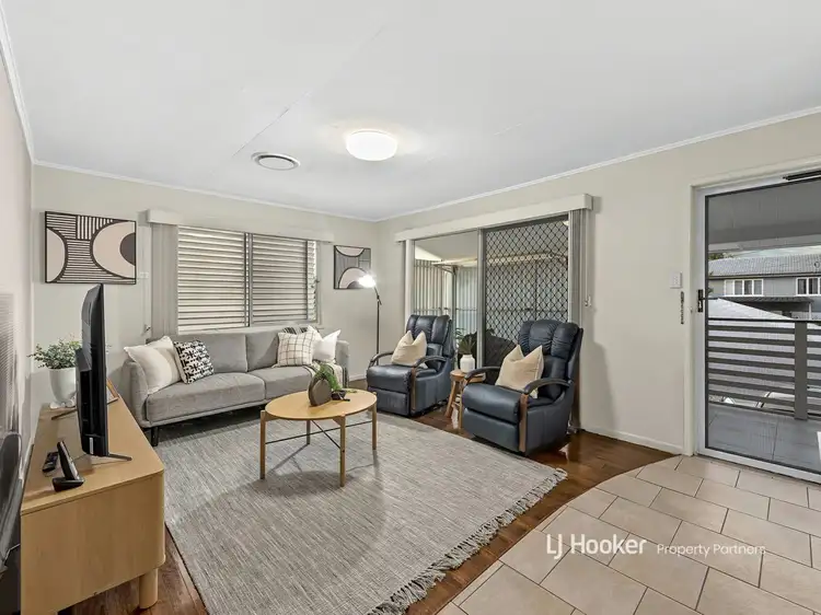 Third view of Homely house listing, 7 Mirang Street, Mansfield QLD 4122