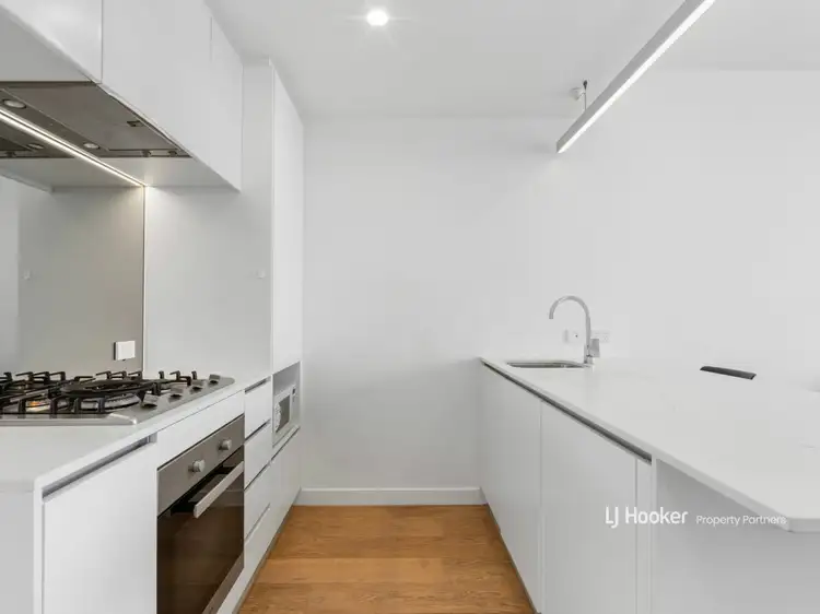 Sixth view of Homely apartment listing, 919/477 Boundary Street, Spring Hill QLD 4000