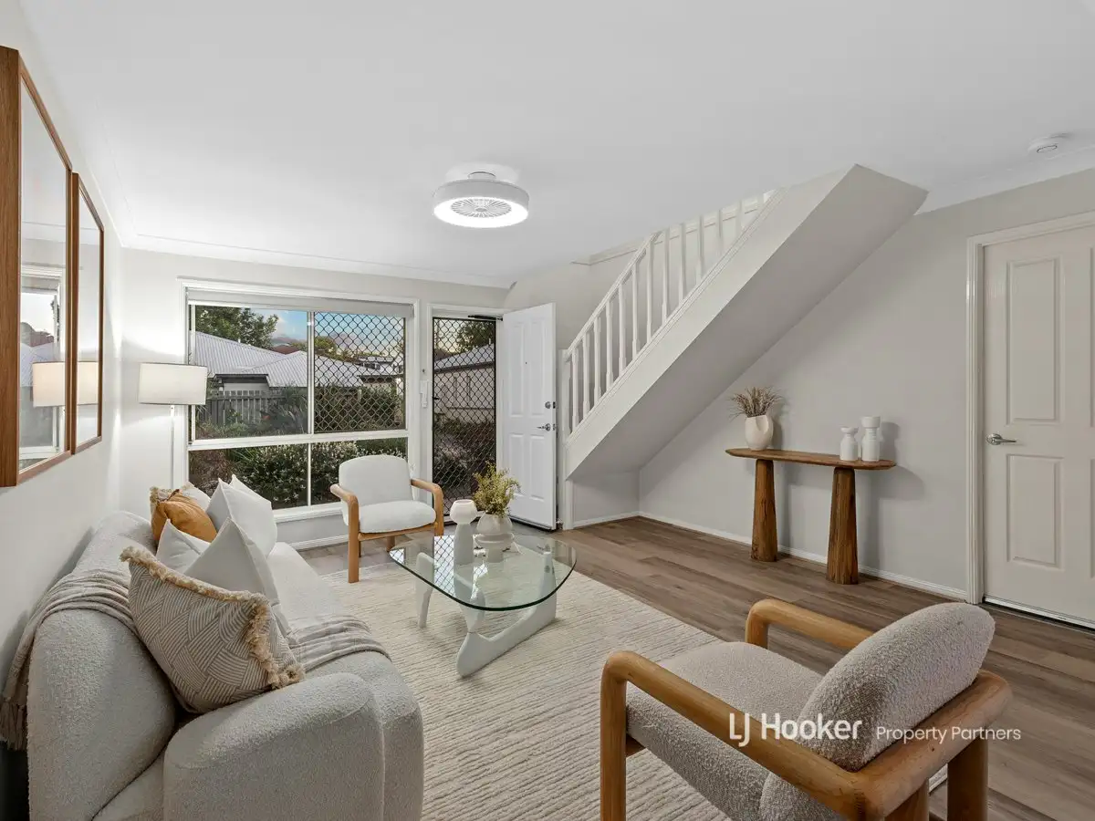 Main view of Homely townhouse listing, 7/6 Aminya Street, Mansfield QLD 4122