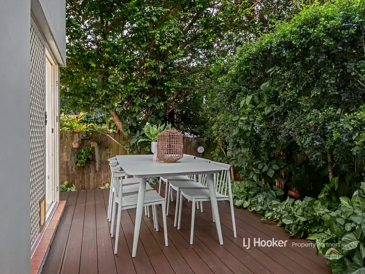 Sixth view of Homely townhouse listing, 7/6 Aminya Street, Mansfield QLD 4122