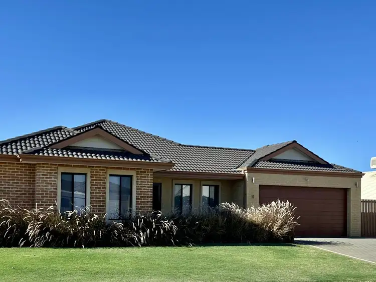 11 Colonen Street, Wandina WA 6530