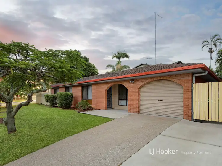 2 Knightsbridge Crescent, Rochedale South QLD 4123