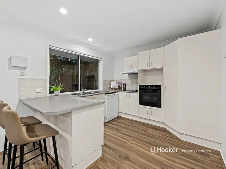Sixth view of Homely house listing, 2 Freeman Place, Calamvale QLD 4116