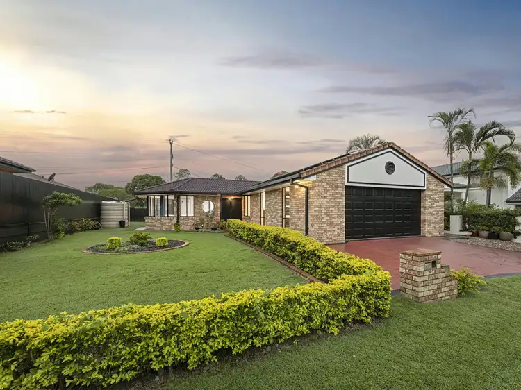 Second view of Homely house listing, 20 Picardie Close, Mansfield QLD 4122