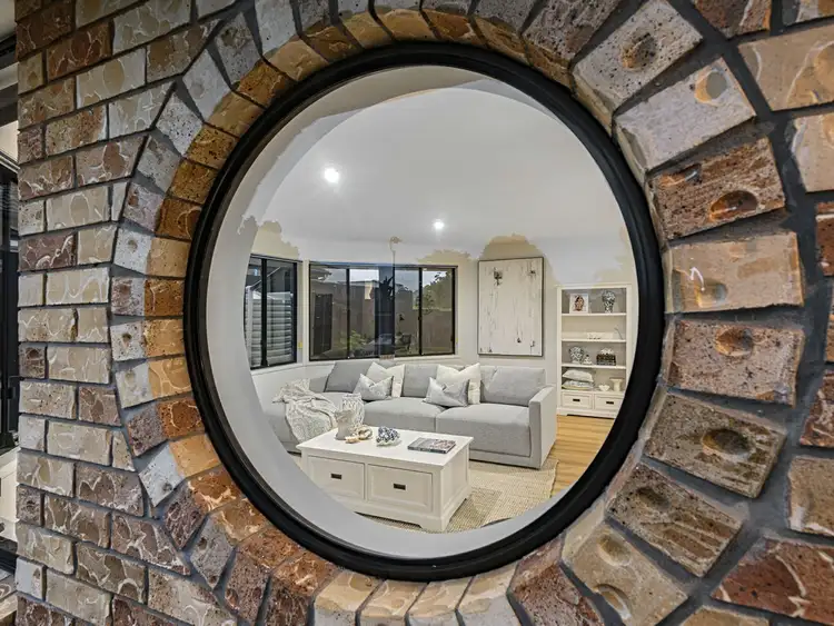 Third view of Homely house listing, 20 Picardie Close, Mansfield QLD 4122