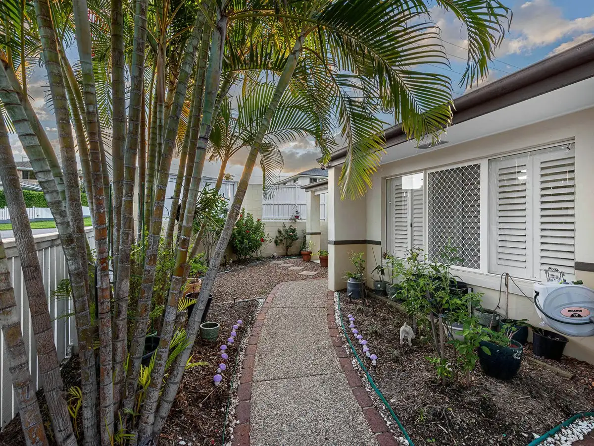 Main view of Homely townhouse listing, 3/2 Aminya Street, Mansfield QLD 4122