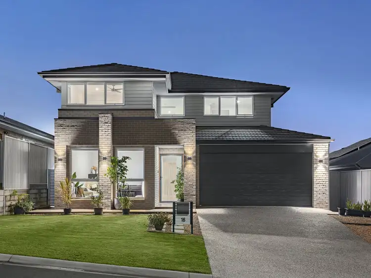 16 William Close, Park Ridge QLD 4125