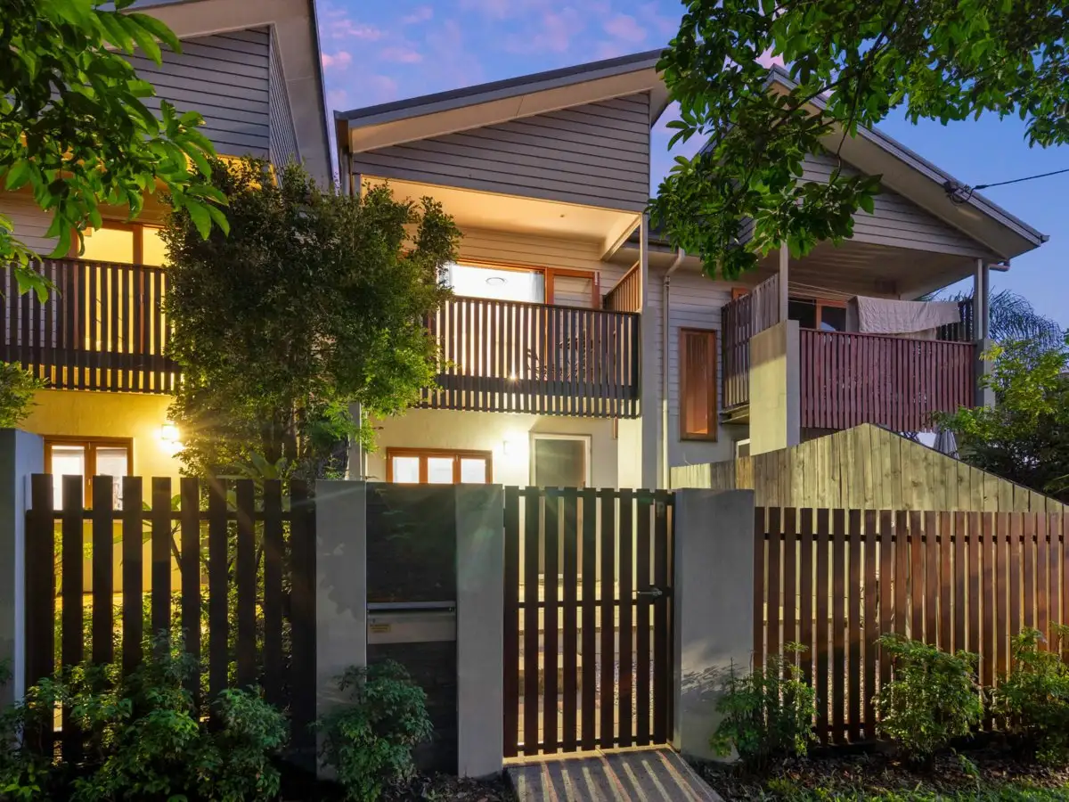Main view of Homely townhouse listing, 2/25 Christensen St, Yeronga QLD 4104