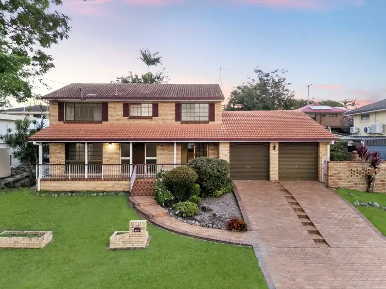 10 Genoa Street, Macgregor QLD 4109