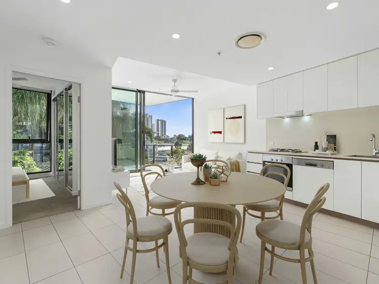 30510/24 Stratton Street, Newstead QLD 4006