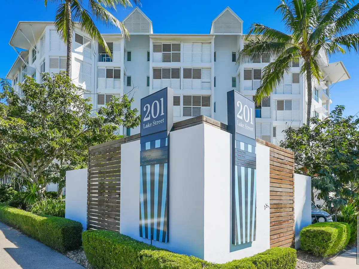 Main view of Homely unit listing, Unit 17/199-201 Lake Street, Cairns North QLD 4870