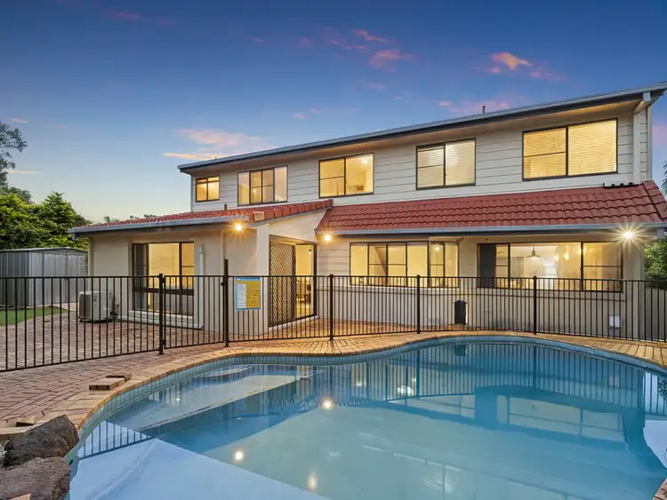 4 Rani Close, Mount Ommaney QLD 4074