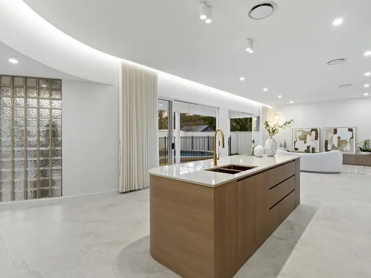 11 Fanfare Street, Eight Mile Plains QLD 4113