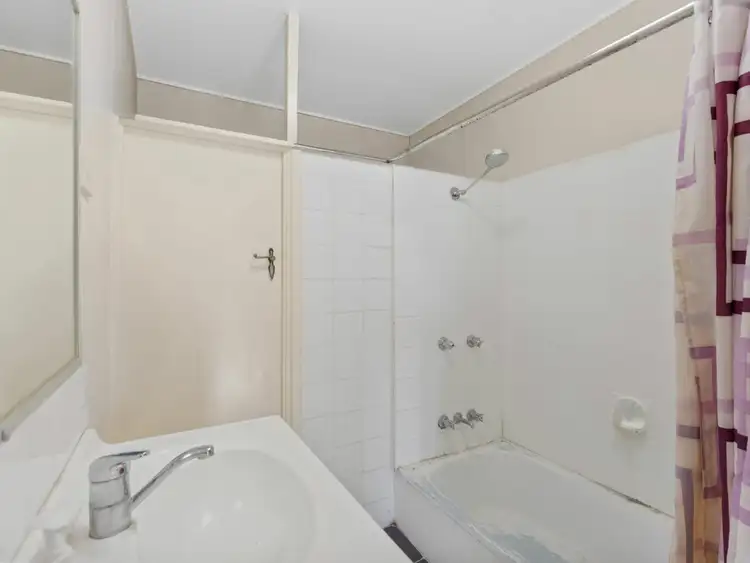 Sixth view of Homely semi-detached listing, 15 Bedser Street, Macgregor QLD 4109