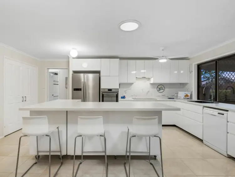 47 Raelene Terrace, Springwood QLD 4127