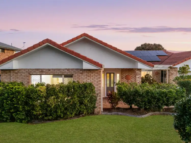 69 Honeysuckle Way, Calamvale QLD 4116
