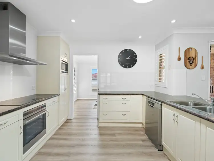 Fifth view of Homely house listing, 8 Sorbus Court, Calamvale QLD 4116