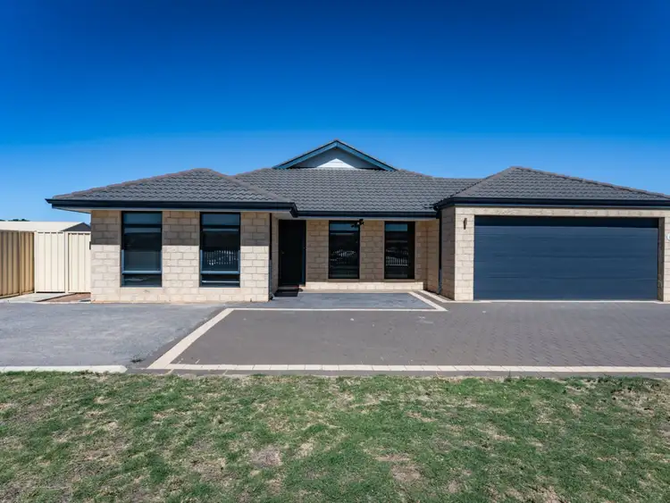 88 Stillwater Avenue, Drummond Cove WA 6532