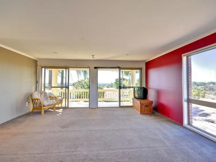 Seventh view of Homely house listing, 10 Merridown Dr, Merrimac QLD 4226
