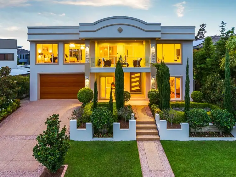 23 Port Peyra Cr, Varsity Lakes QLD 4227