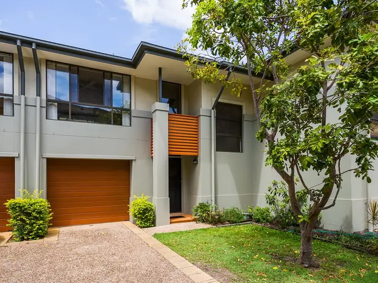 23/2 North Shore Av, Varsity Lakes QLD 4227