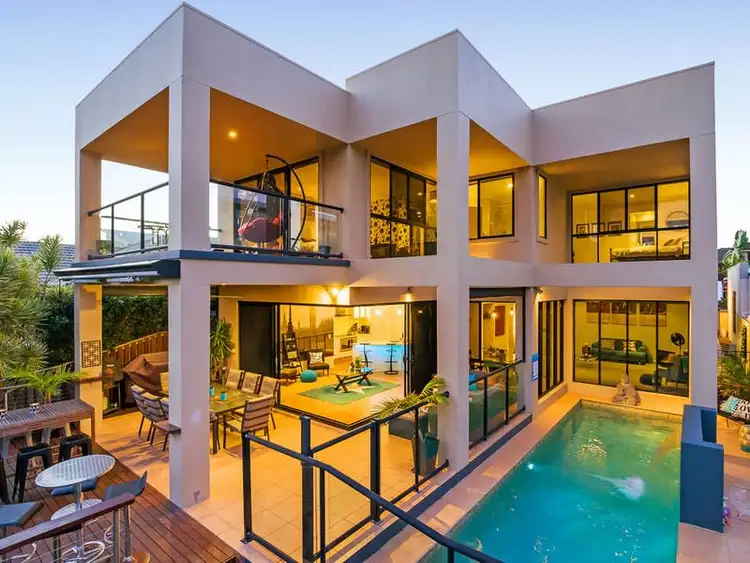 18 Meridien Av, Varsity Lakes QLD 4227