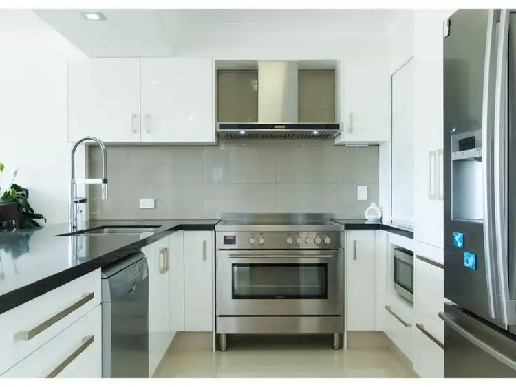 Fourth view of Homely unit listing, 6/56 Hooker Boulevard, Mermaid Waters QLD 4218