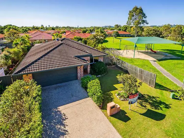 3 Tracey Cr, Varsity Lakes QLD 4227