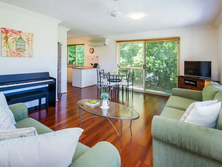 Second view of Homely semi-detached listing, 1/42 Merrilaine Crescent, Merrimac QLD 4226