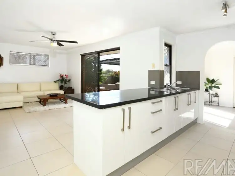 57 Alexander Dr, Highland Park QLD 4211