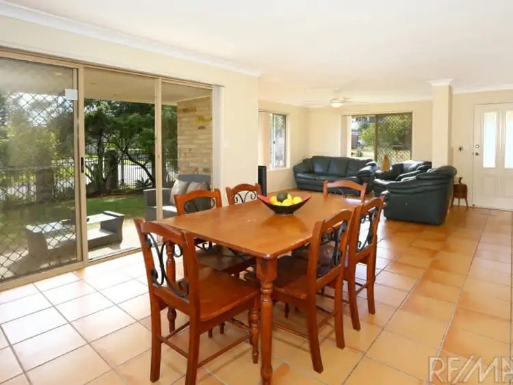 Seventh view of Homely house listing, 4 Sunnybrae Cl, Merrimac QLD 4226