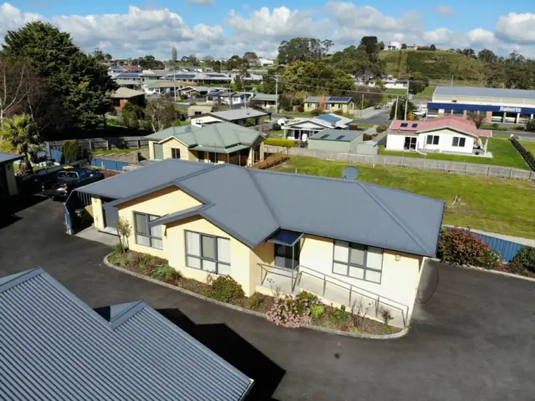 4/15 Upper Havelock Street, Smithton TAS 7330
