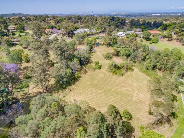 5 Duchess Court, Tallai QLD 4213
