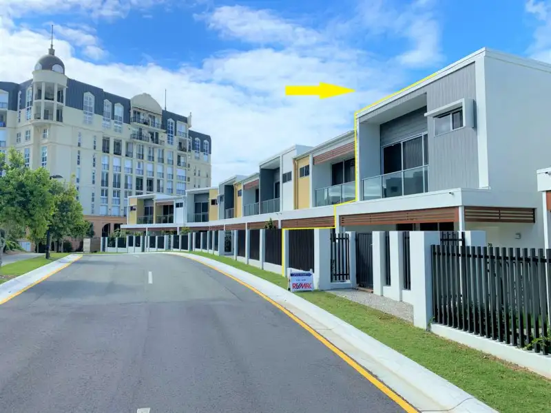 Main view of Homely townhouse listing, 70/1 Grande Avenue, Carrara QLD 4211