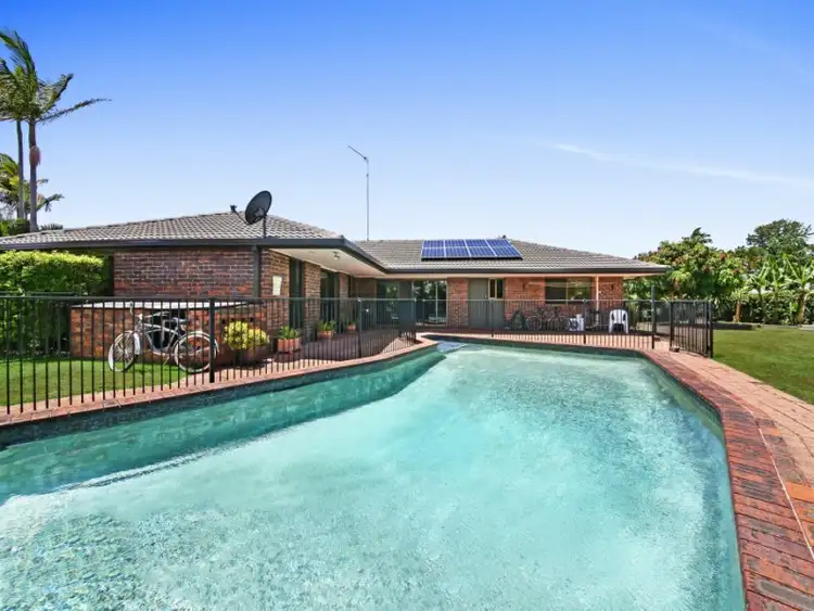 4 Grebe Place, Burleigh Waters QLD 4220