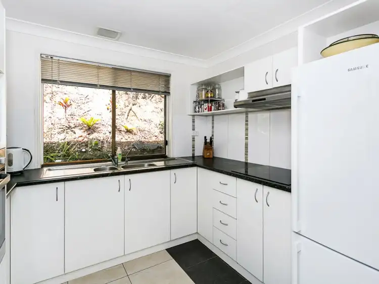 Fifth view of Homely townhouse listing, 2/6 Sherwood Close, Mudgeeraba QLD 4213