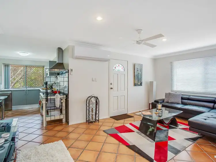 Fifth view of Homely semi-detached listing, 2/72 Paddington Drive, Carrara QLD 4211