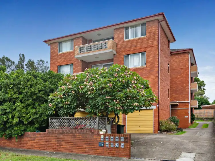 2/61 Regatta Road, Canada Bay NSW 2046