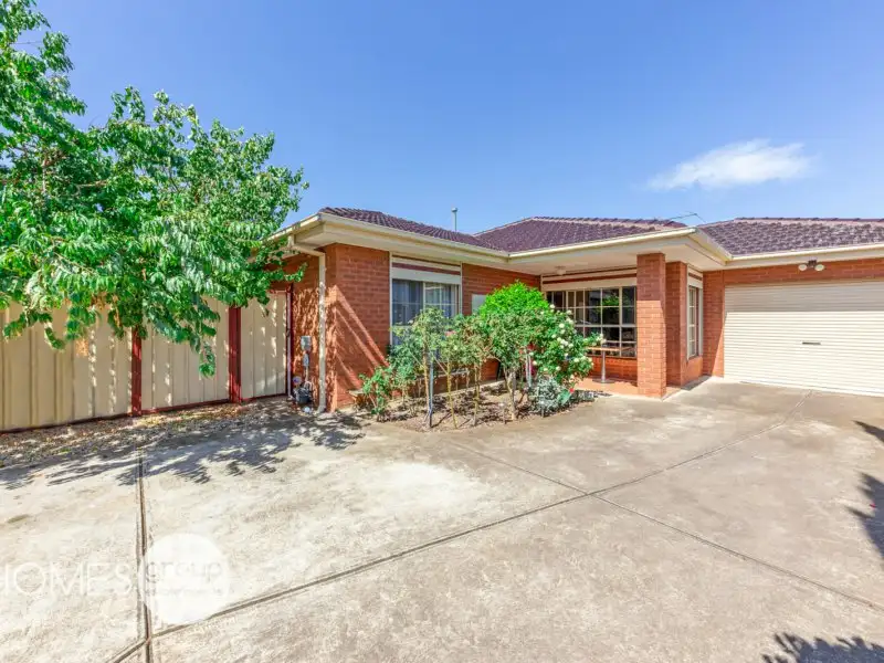 Main view of Homely unit listing, 2/37 James Street, St Albans VIC 3021