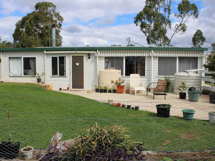 Second view of Homely rural property listing, 6 Glenhaven Court, Rosenthal Heights QLD 4370